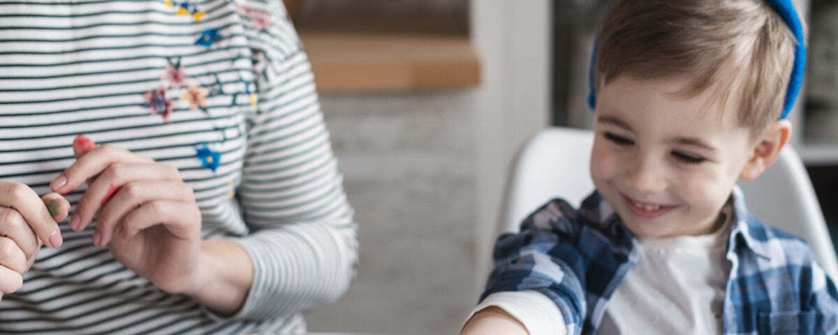 “Disleksi eğitimi ve gelişim destek çalışması yapan çocuk etkinliği”